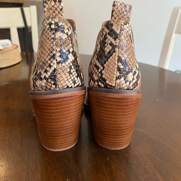 Steve Madden Heels - Picture 3 of 4